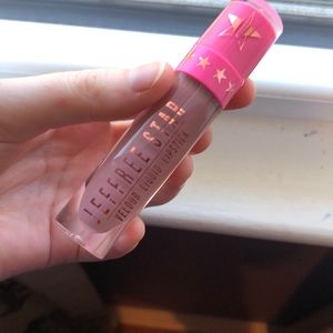 Jeffree star velour liquid lipstick “Deceased”